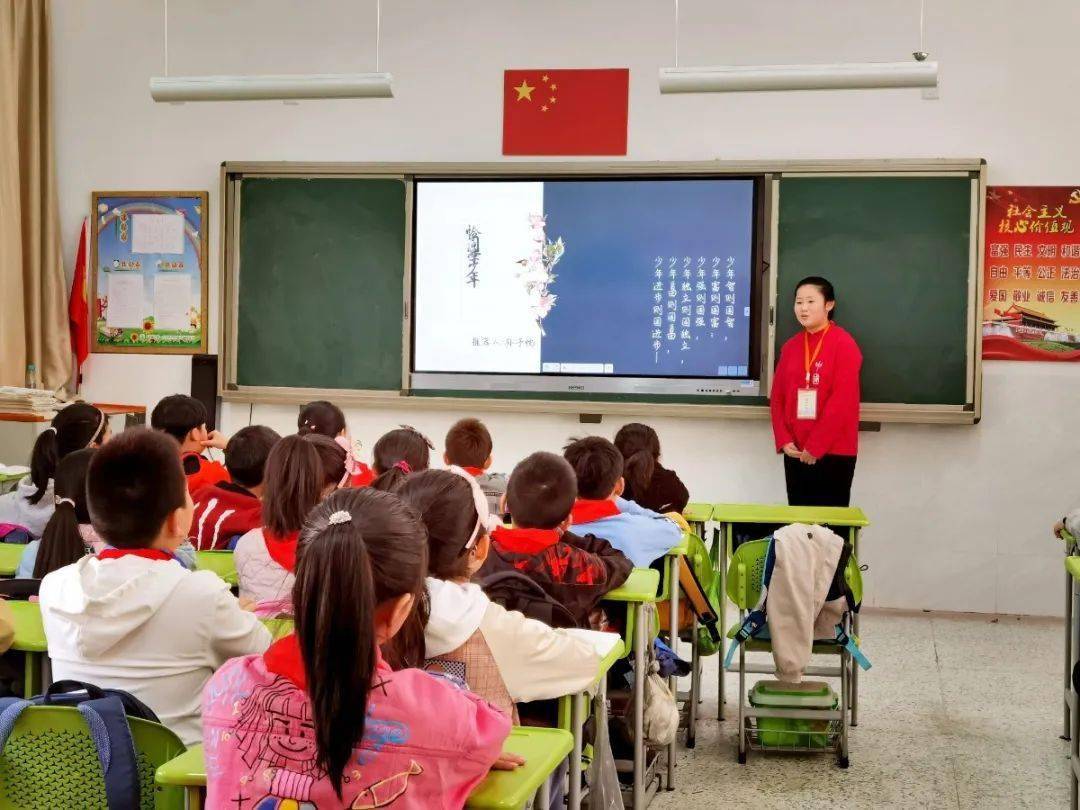 前排围观"图书小馆长"——串场河小学"小水滴"自主管理系列之二