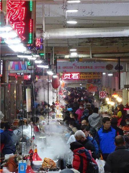 延吉的市场里，处处是强烈文化冲击