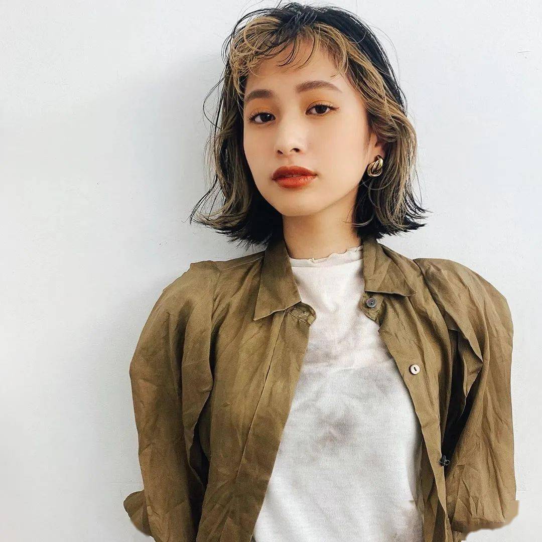 涂谁|足以让你时髦整个秋冬的棕色唇，谁涂谁好看