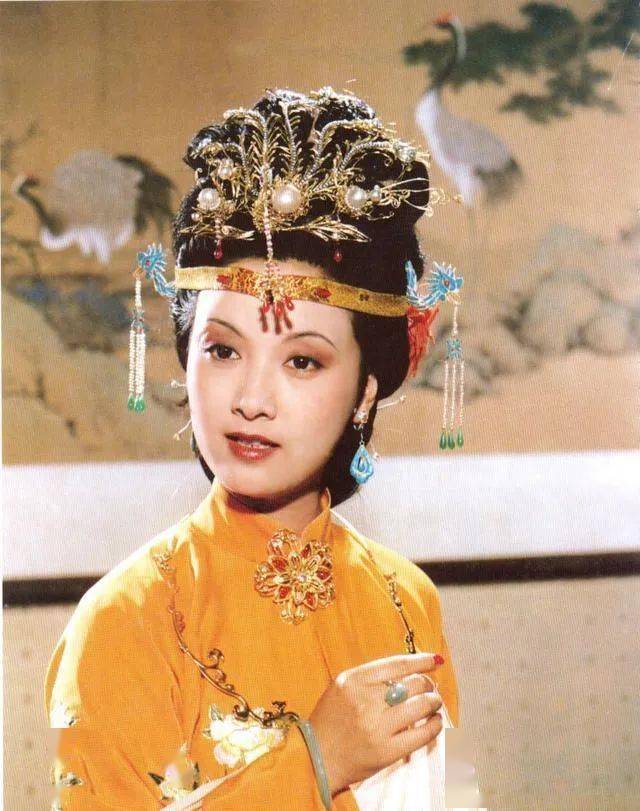 黛玉|“家暴妆”爆火？明明三十年前的她们，才是真正的美妆达人！