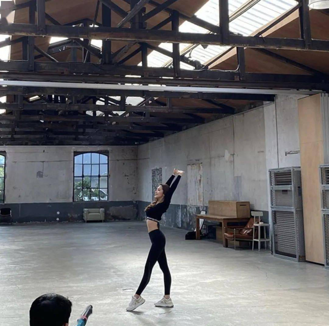 康康|开包记：康康朴敏英的化妆包里有什么？