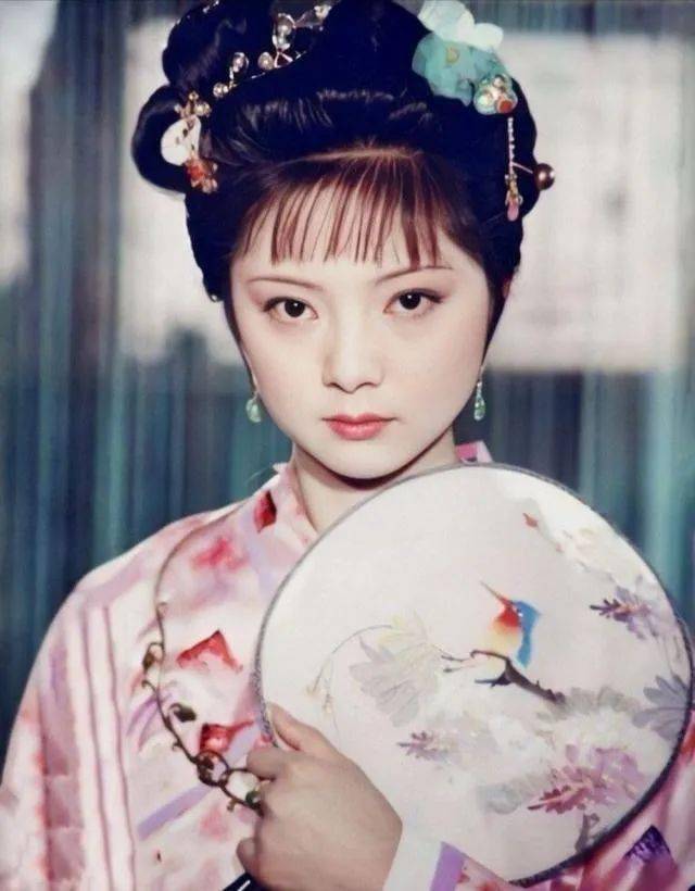 黛玉|“家暴妆”爆火？明明三十年前的她们，才是真正的美妆达人！