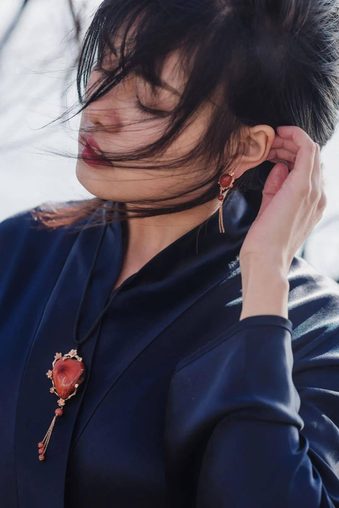 珠宝|把玉石玩成了艺术,这个80后女孩是怎么做到的...