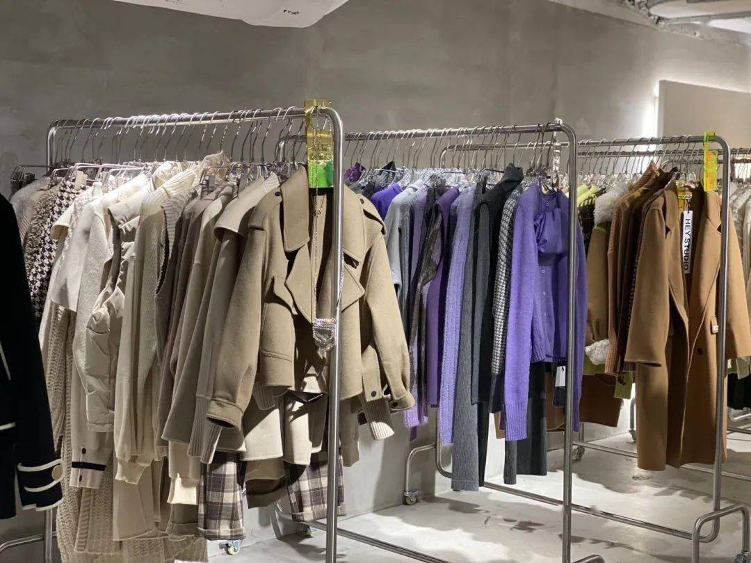 李佳琦|解锁一周年大礼包,比李佳琦直播间更省钱!!!奢侈品居然只要3位数,开心晕了!