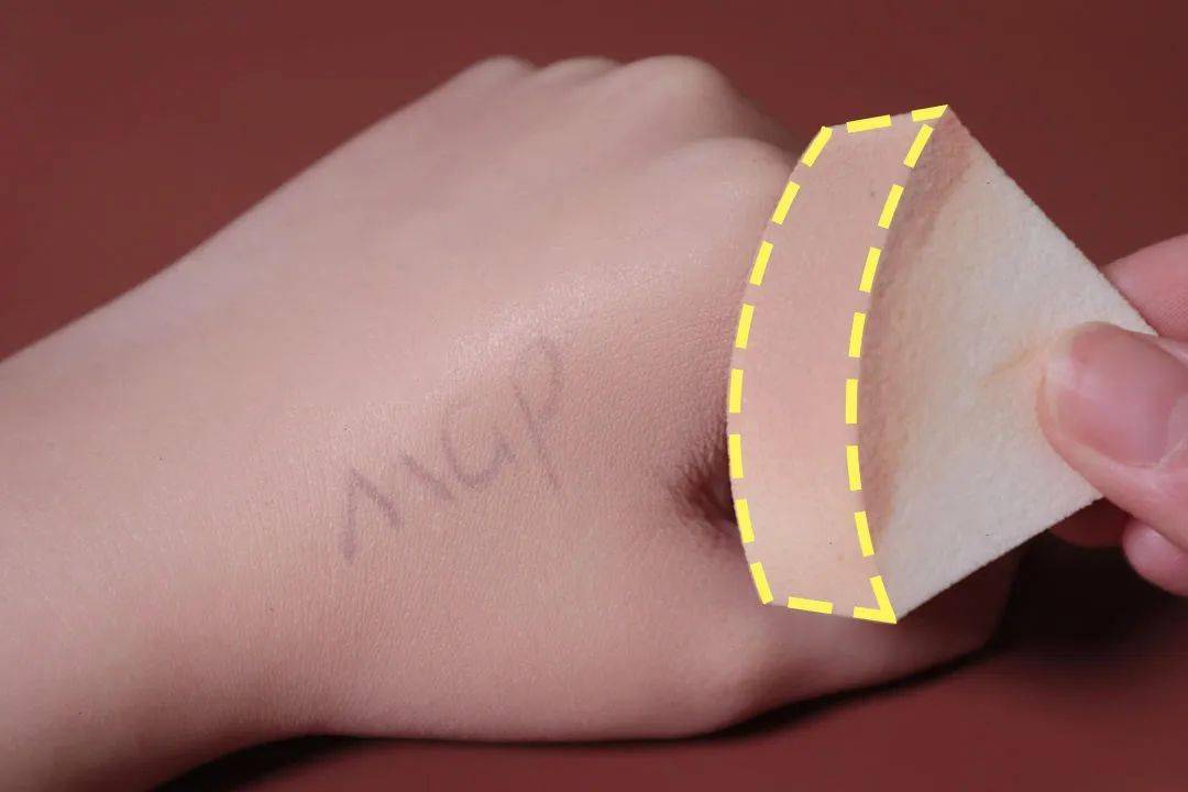 毛戈平|李佳琦推荐~热销4万+！能顾持妆10小时的神器究竟是什么？