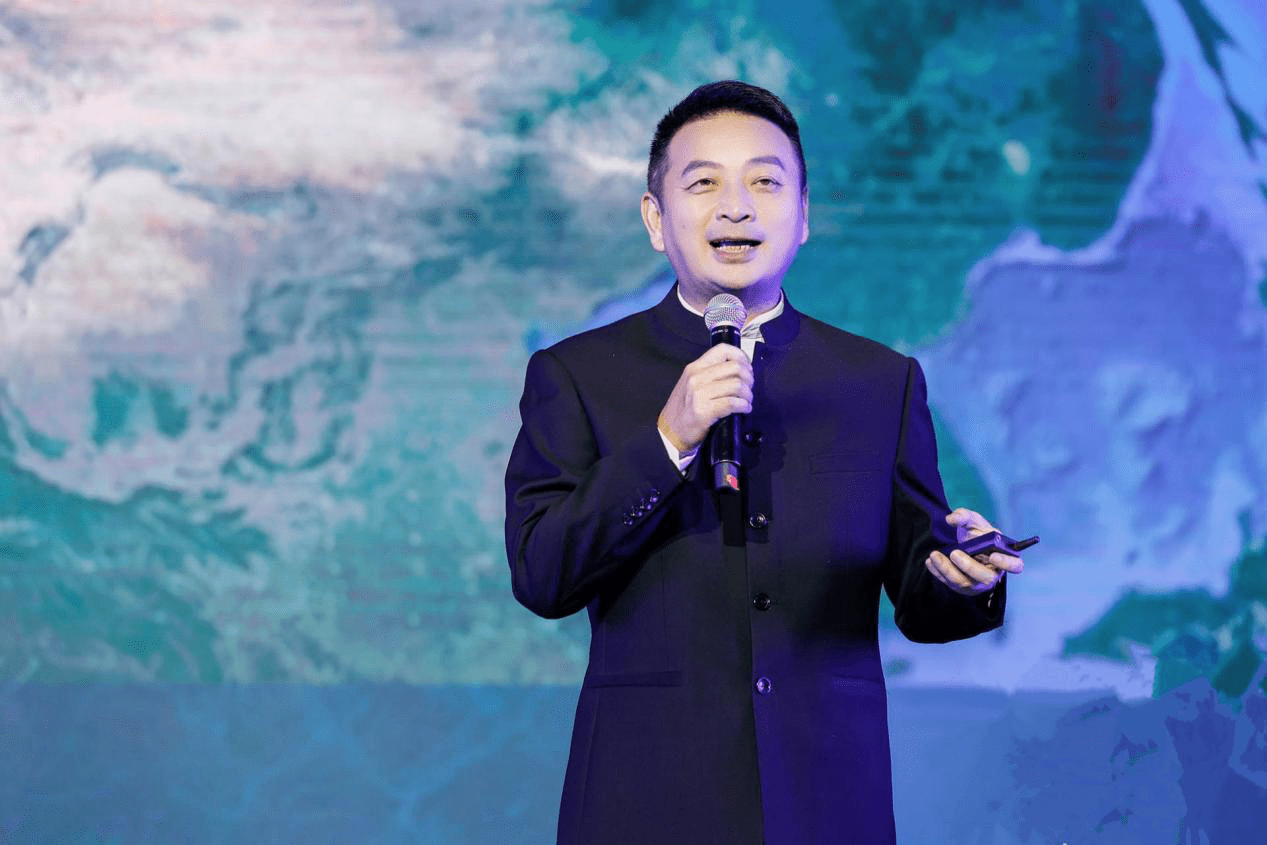 梁建章|携程集团董事局主席梁建章：21岁携程的新战略“深耕国内，心怀全球”