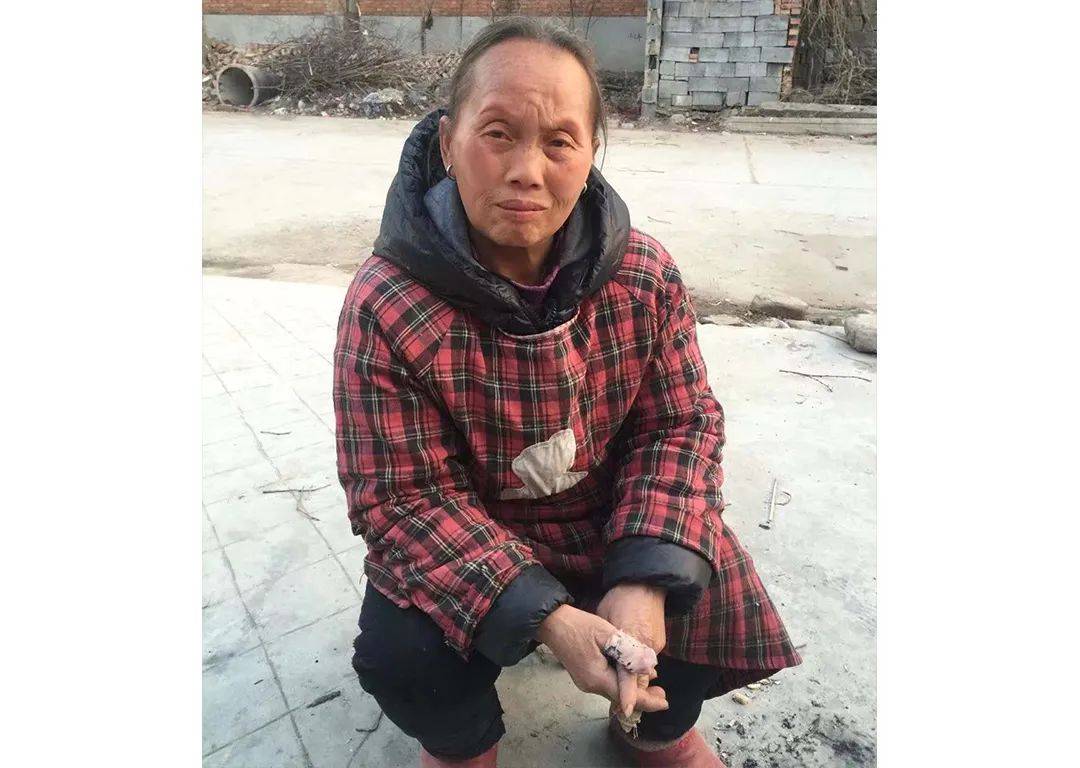 一个名字叫“喂”的女人