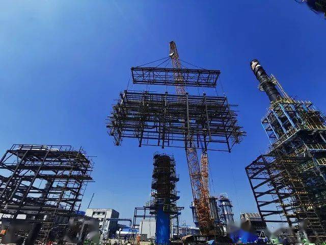 大变模术锦西石化模块化施工北蒸馏装置一次投产成功