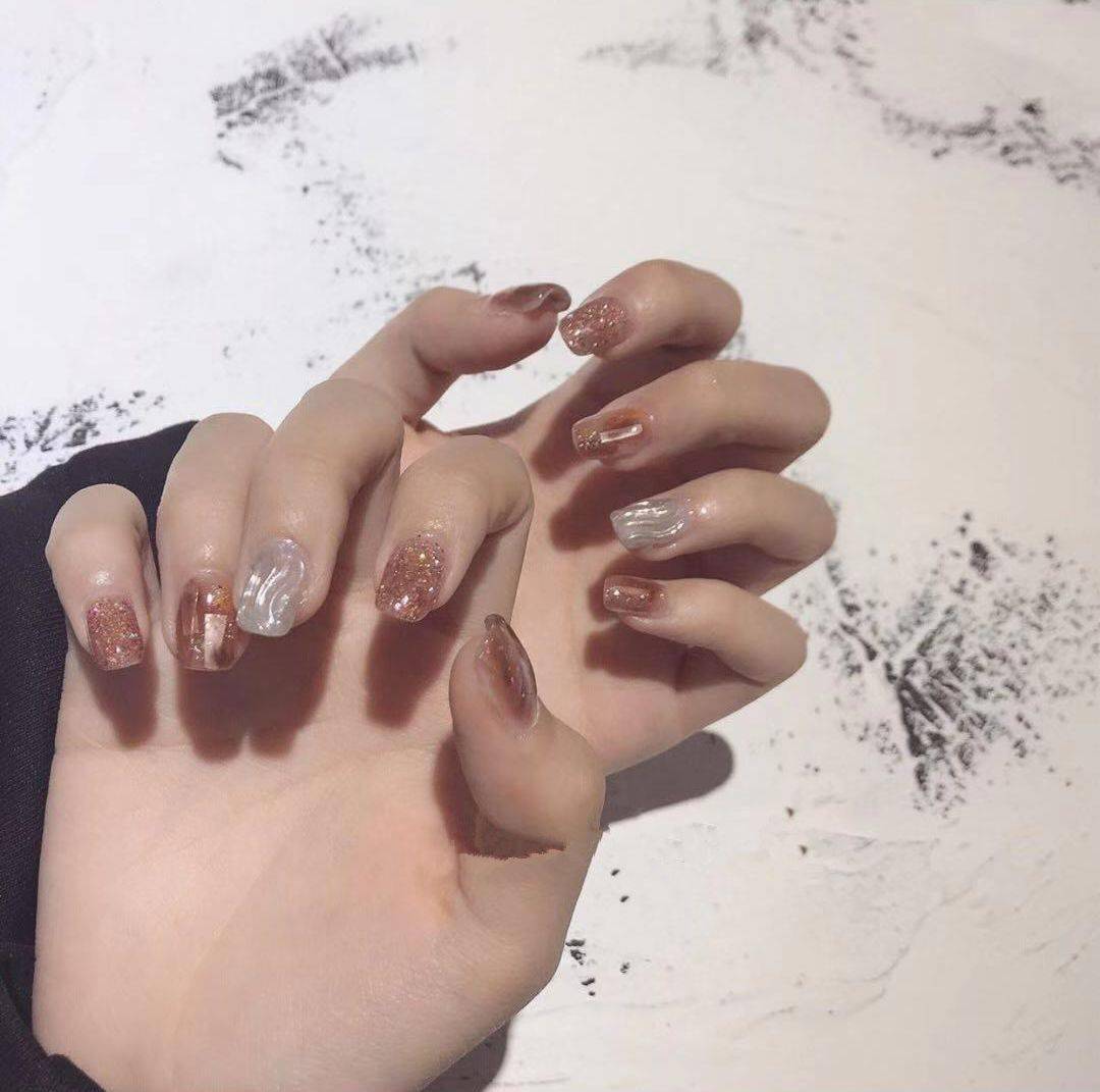 颜色|2020秋冬的流行色美甲都太好看了