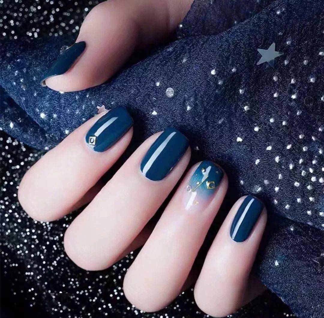 颜色|2020秋冬的流行色美甲都太好看了