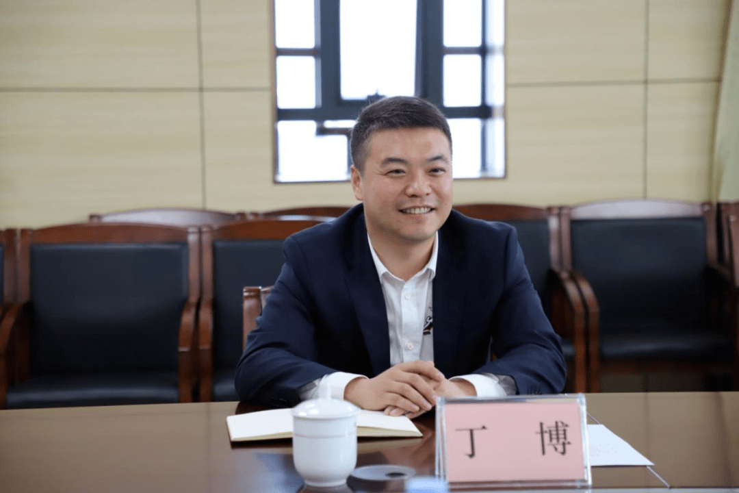 侯昭敏,丁博分别介绍了企业经营发展情况,表示愿意积极参与数字广西