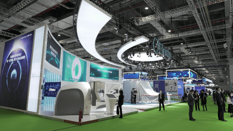 跑车|价值2.5亿元黑钻、顶尖跑车齐聚进博会，展商为啥这么拼？