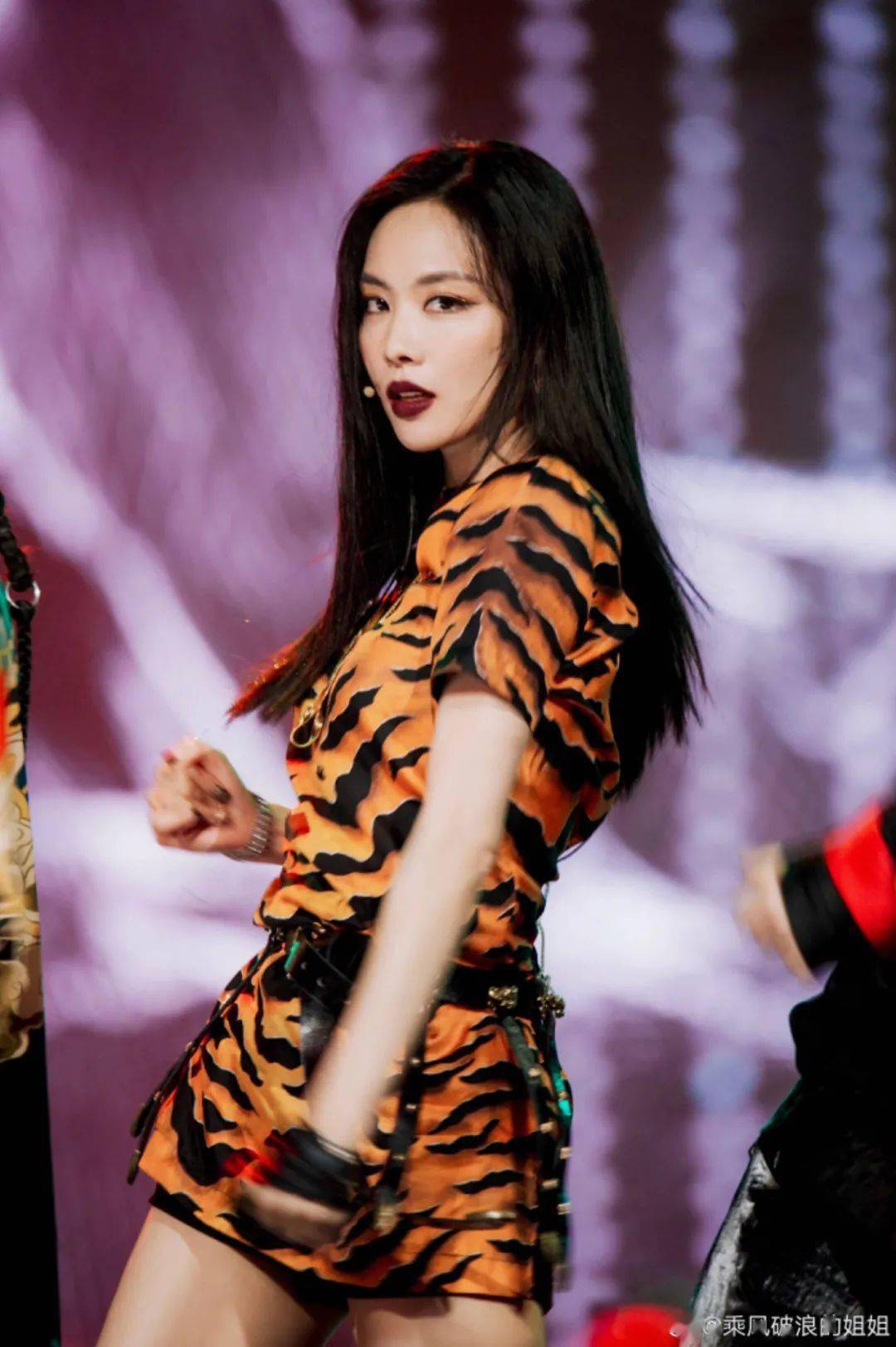 cr|练就王霏霏同款“眼神杀”，你也可以成功出圈！