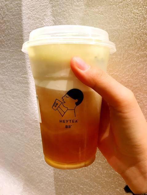 阿喜|喜茶做了支钢笔，晨光文具都服气！