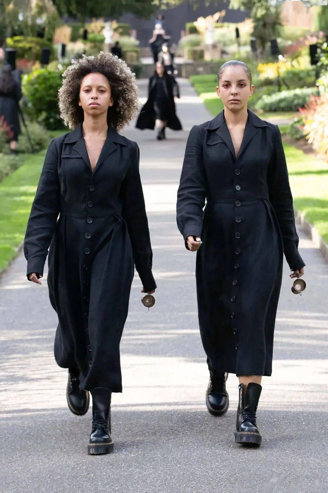 Art|来自“跨性别者”独特的穿衣方式，“我们不在乎时尚界想要什么，只想要做自己。