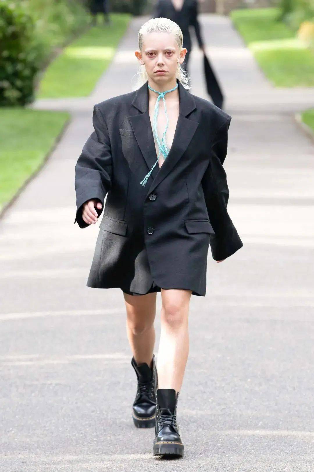 Art|来自“跨性别者”独特的穿衣方式，“我们不在乎时尚界想要什么，只想要做自己。