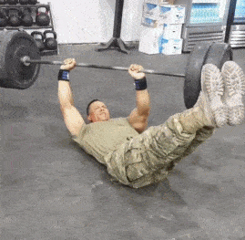 健身|美国大兵变态的肌肉训练，看完大写的服......