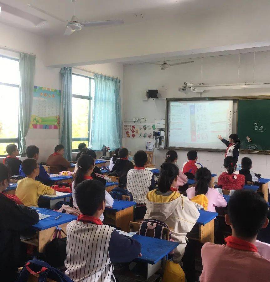 垃圾分类 从我做起 ——记泗门镇中心小学2020学年第一学期"垃圾分类"