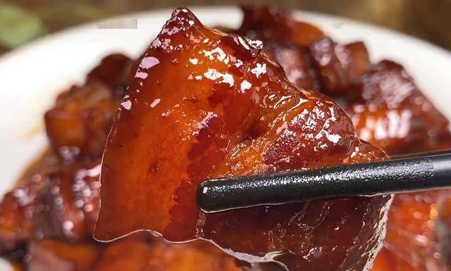 红烧肉怎么做好吃视频教你 1bc2295e4d2146d1a4fd7ba8888f94b1.jpeg