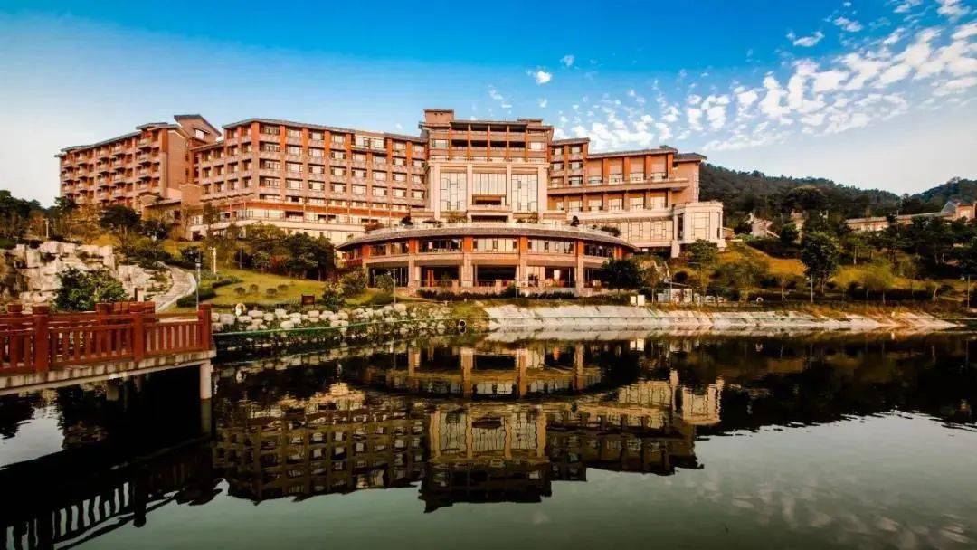 599元抢翔顺象窝酒店~~一房一厅豪华套房 双人自助早 双人自助晚 云泉