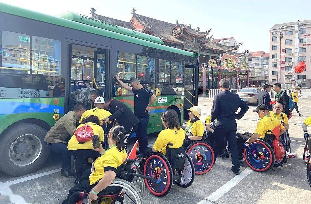 2020横店镇gdp_2020年中国gdp变化图(2)