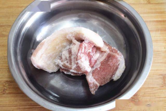冻肉怎么解冻最新鲜 91400565a2ba4c43bedc174b1d076af1.jpeg