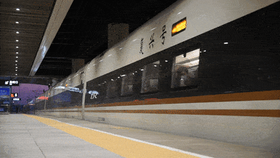 预计发送高铁快件 为满足物流需求 日均综合运用 高铁载客动车组170