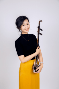 02 演出嘉宾 中国音乐学院音乐教育专业毕业,著名二胡演奏家,《赛马
