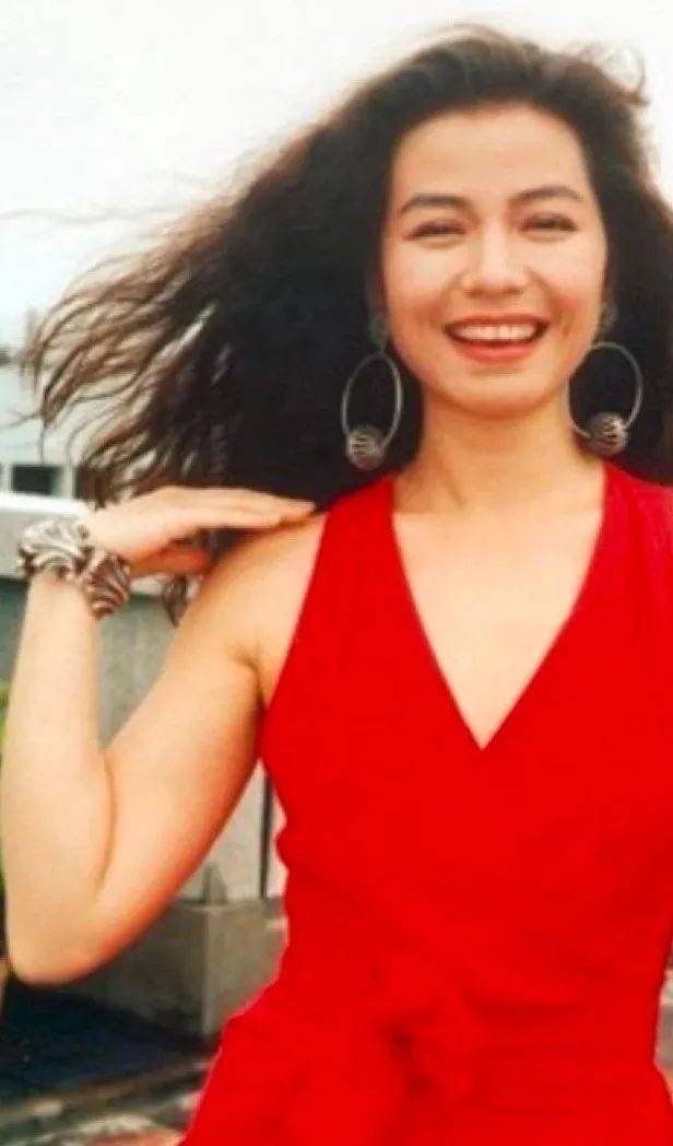 sina|想做氛围感港风美人？我帮你整理了一份超容易上手的教程！