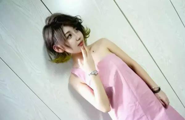 发型|最流行的“裙摆染”发型，美到你了吗？