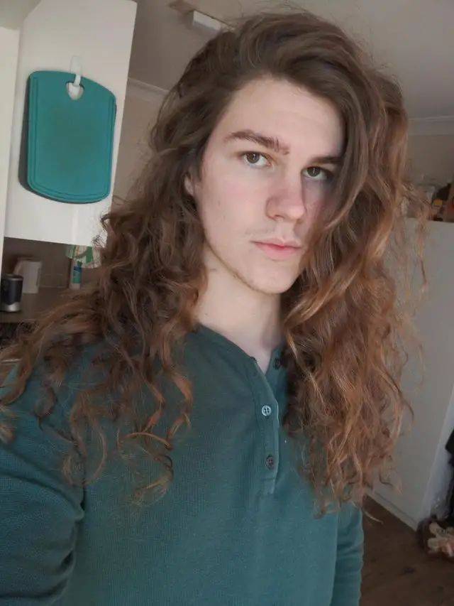 长发|一群喜欢留长发的男生各种po自拍，有些居然性感又妩媚啊！