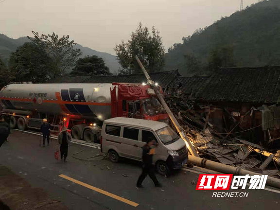 28"道路交通事故认定书,在此起事故中,驾驶人李某因过度疲劳驾驶负