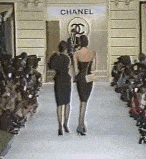 化身|卍物志┃26岁被老佛爷捧为香奈儿化身，如今63岁依然是法式优雅的代名词