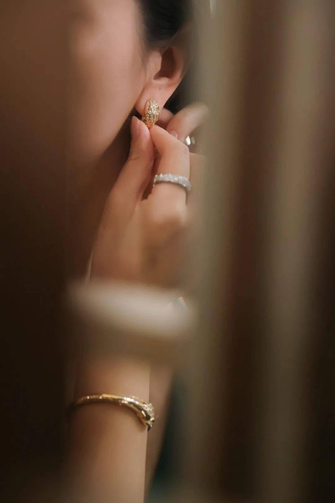 宝格丽|戴着宝格丽珠宝泡了一次澡，我飘了！