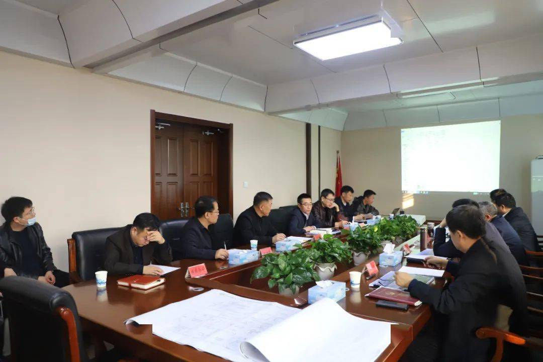 市领导李建忠,孙自生,李鸿祥,王久福,李瑞岭出席会议,政府办,财政局