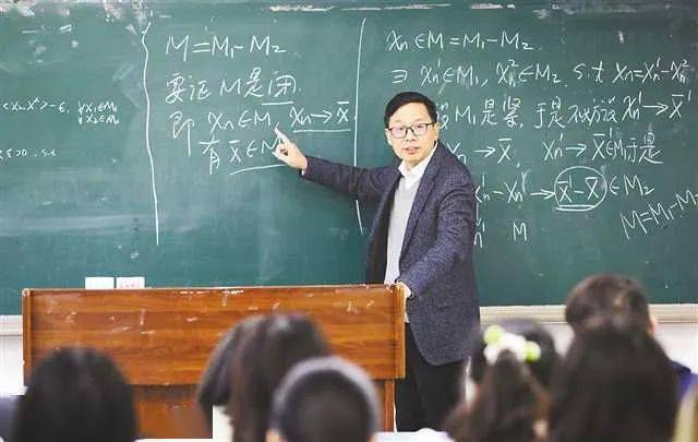 杨新民认为,通过重庆国家应用数学中心,将集聚数学与相关领域科学家