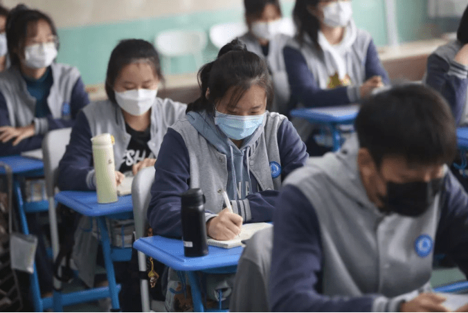 高分|需要对“高分复读”做出限制吗？问教丨复读生占高考人数超两成
