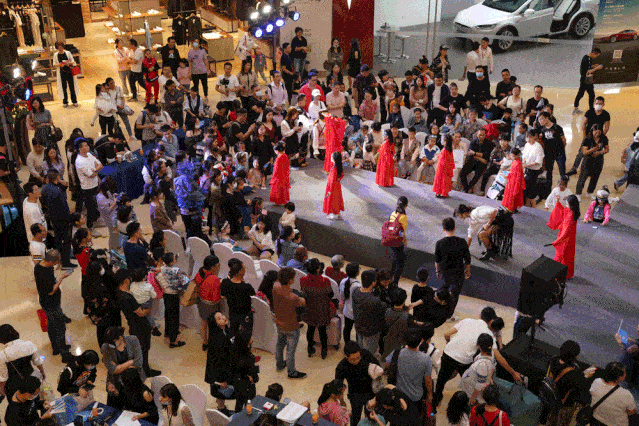 在开始前,让我们先来看段当天的小花絮吧~!