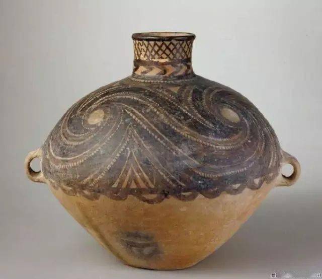 古陶磁器 ひど 紀元前3100年頃紀元前2700年頃 馬家窯文化 彩陶