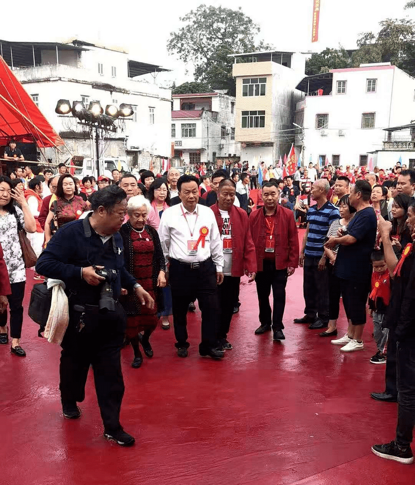 11月20日上午,梅州市丰顺县丰良镇丰溪村人头攒动,喜气洋洋,汤田吴氏