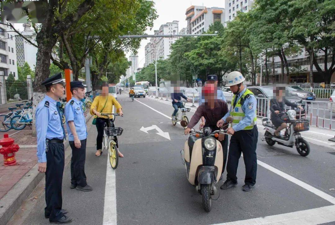 近期汕头交警持续严查摩托电动车等违法行为暂扣车辆罚款拍照采集