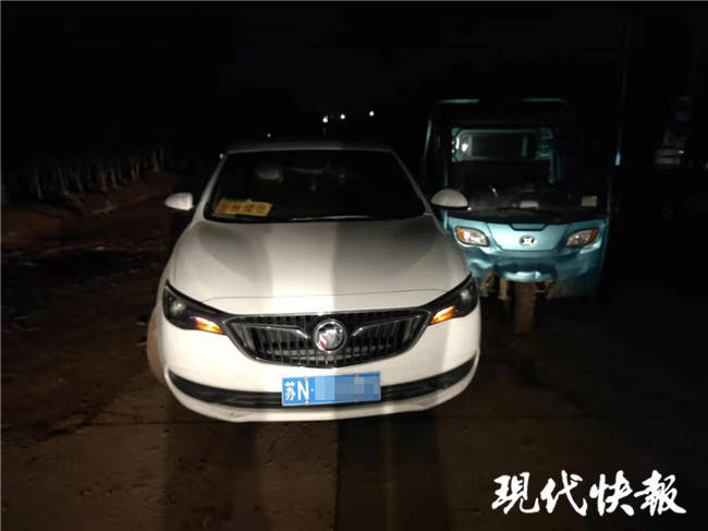 撞车后不肯道歉，暴躁车主抢车回家拿刀来“讲