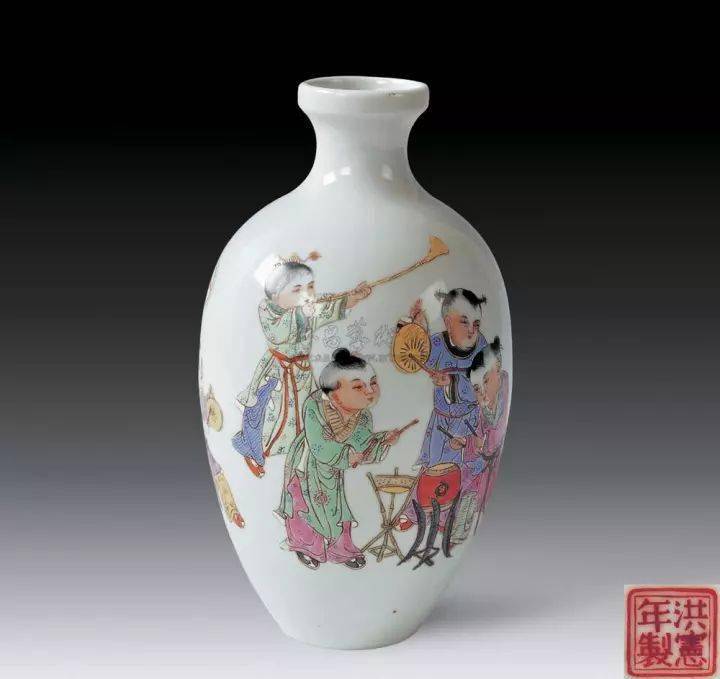中国古玩　洪憲年製　花瓶　粉彩　時代物　中国美術　1916年　f444 中国古玩 洪憲年製 花瓶 粉彩 時代物 中国美術 1916年 f444 中国