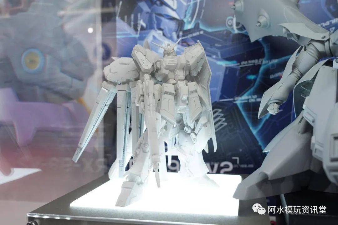 【海牛:站不动了】万代21年夏 rg 海牛高达 hg 夜莺 原型 新展示