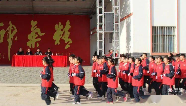 甘谷三中传出的一幕