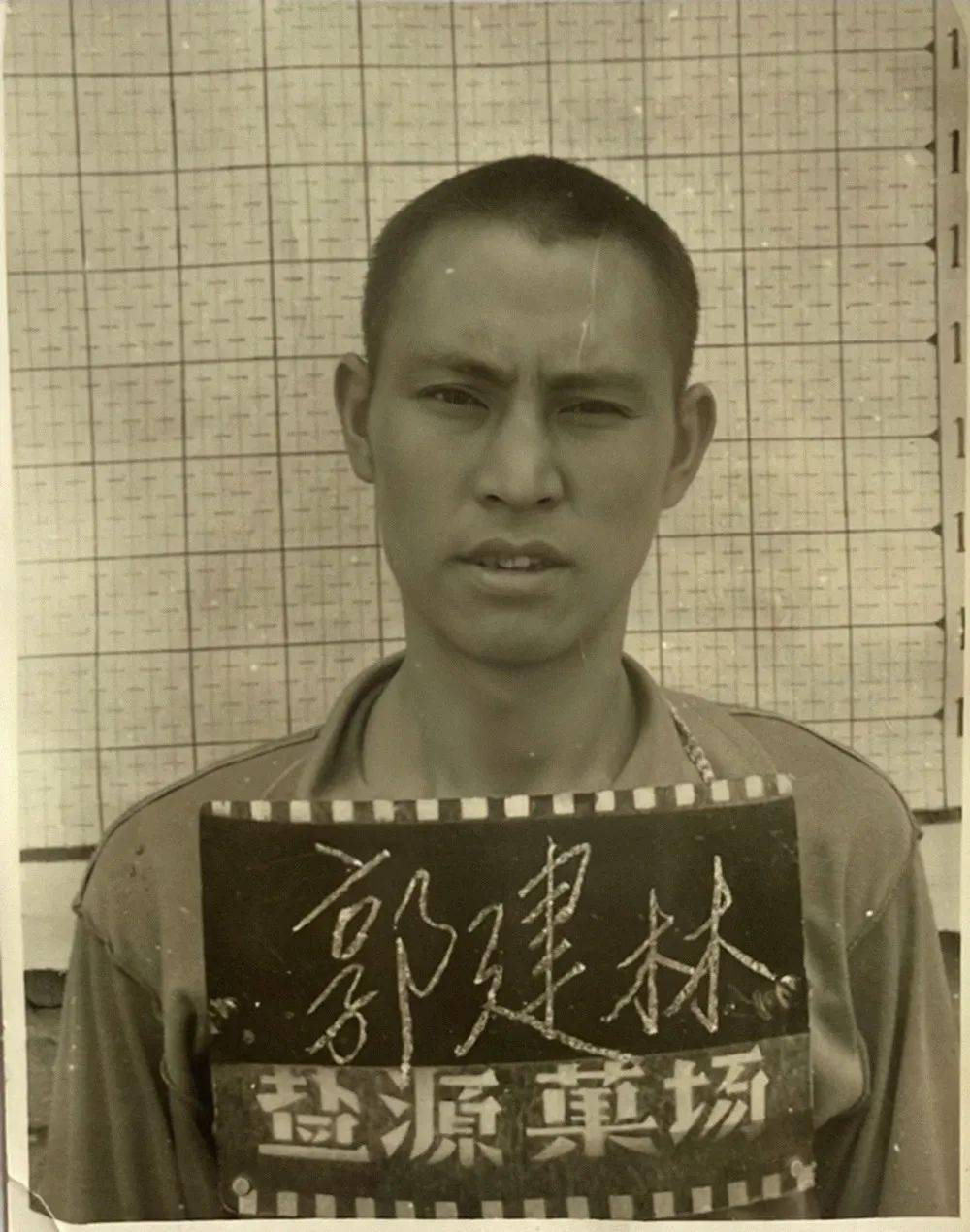 悬赏杀人嫌犯仍在逃凉山越西警方悬赏20万元缉凶附照片