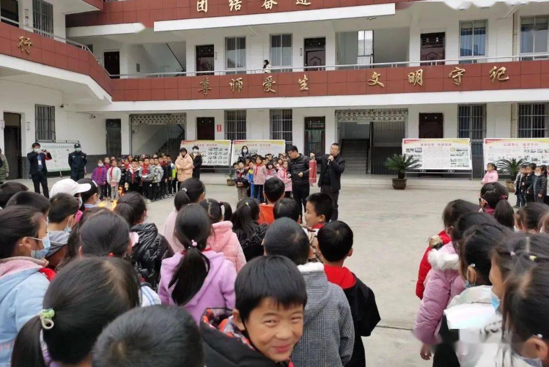 【市一小·校园快讯】安康市第一小学红星校区 开展消防演练活动