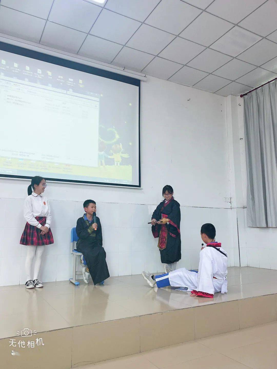 香什么溢成语_成语故事简笔画