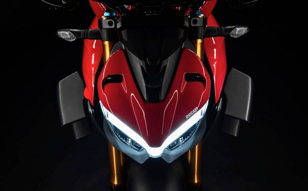 喜提梦想中的神车ducatistreetfighterv4s