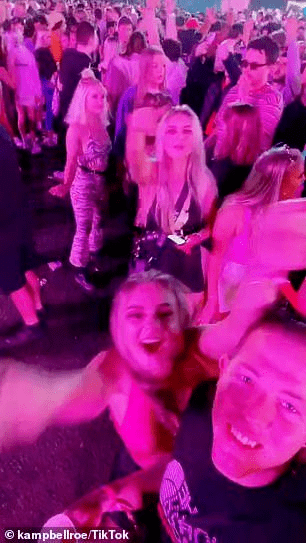 tik tok舞蹈分解视频 d1bde3c5cd4248bca34a079a031578e3.png